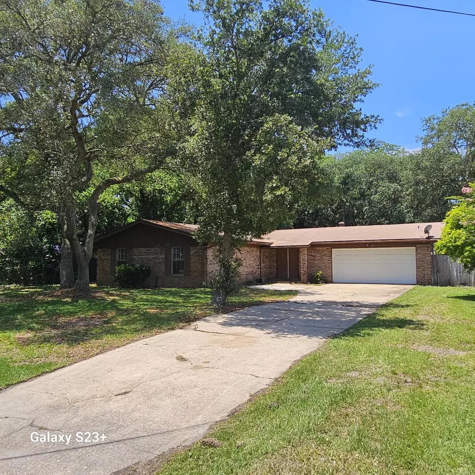 1 8th St, Shalimar, FL 32579 27 Photos Movoto