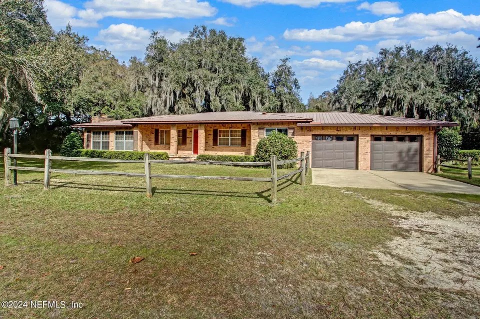 199 Slaughter Rd, Palatka, FL 32177 35 Photos Movoto