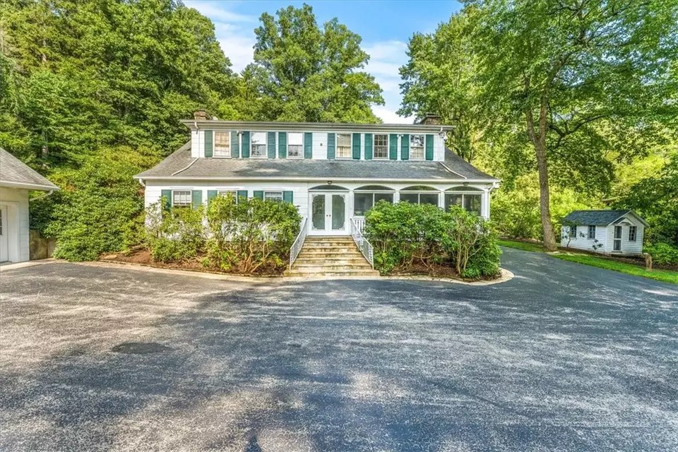 326 Old Orchard Ln, Latrobe, PA 15650 50 Photos Movoto