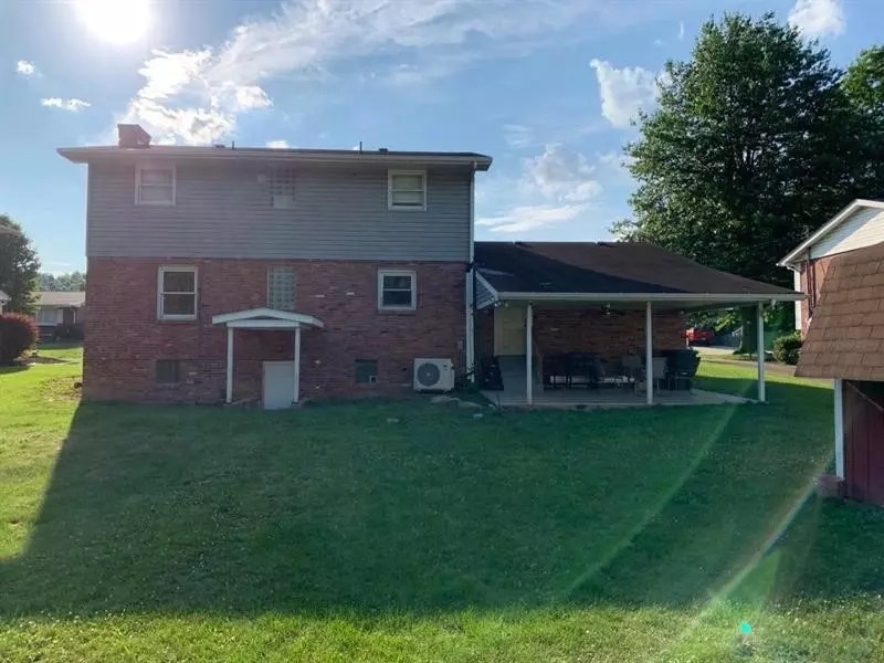 206 Bonnie St, Belle Vernon, PA 15012 29 Photos Movoto