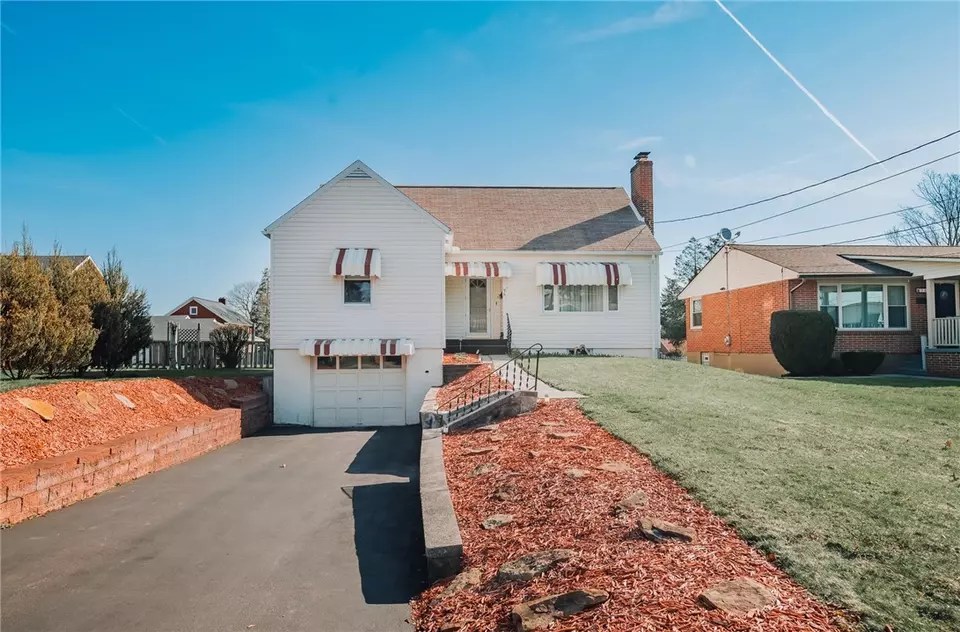 96 Violet, Johnstown, PA 15905 36 Photos Movoto