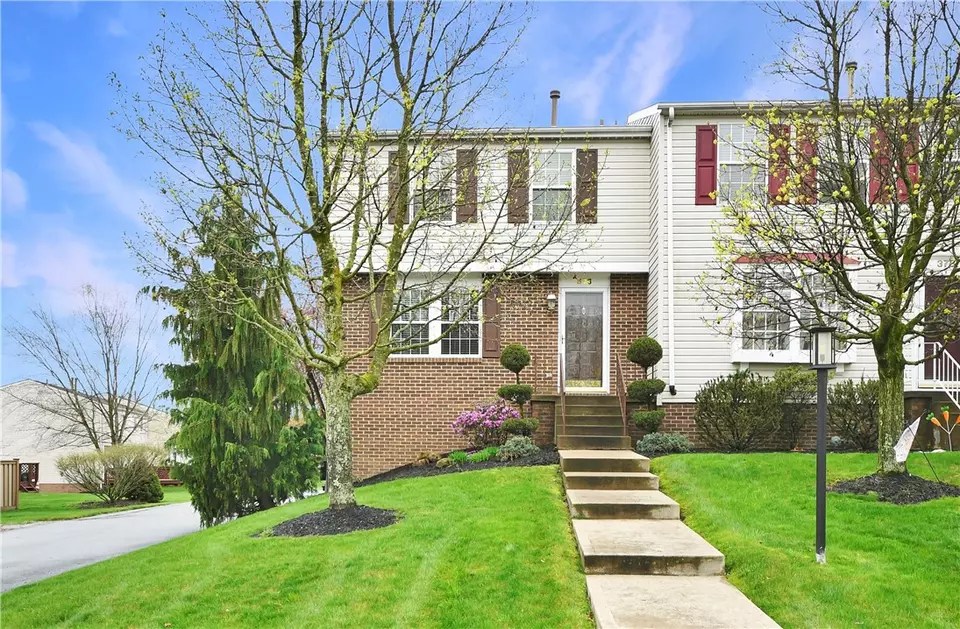 376 New World Dr, Clairton, PA 15025 30 Photos Movoto