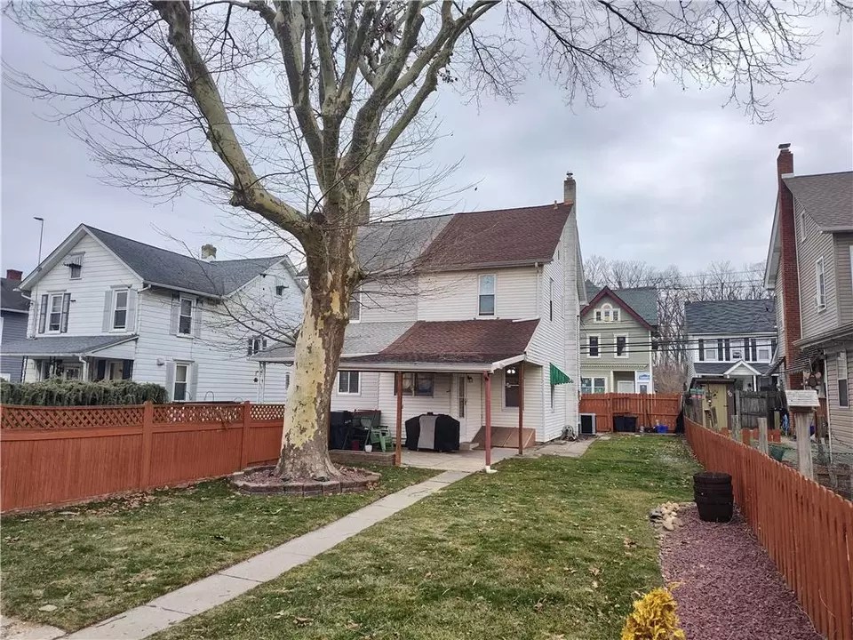 461 Race St, Catasauqua, PA 18032 13 Photos Movoto