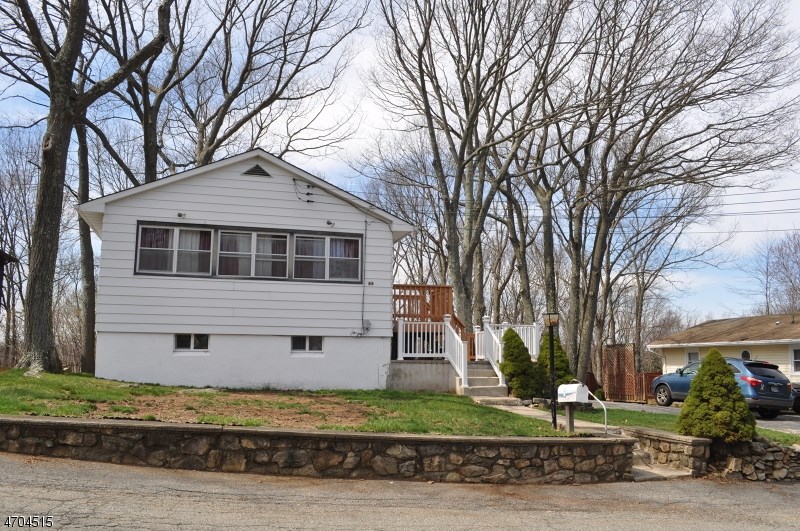 44 Rollins Trl, Hopatcong, NJ 07843 MLS 3380193