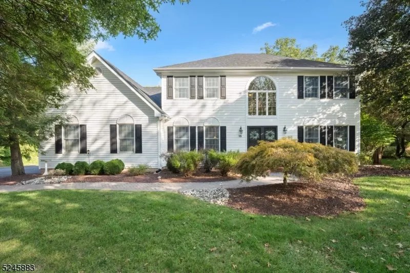 15 Dilts Ln, Hillsborough, NJ 08844 47 Photos Movoto