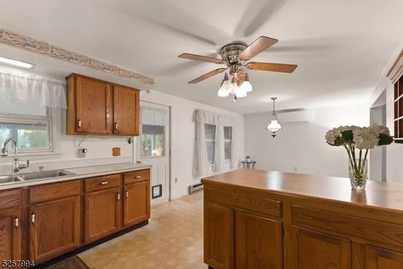 274 Race St, Belvidere, NJ 07823 32 Photos Movoto