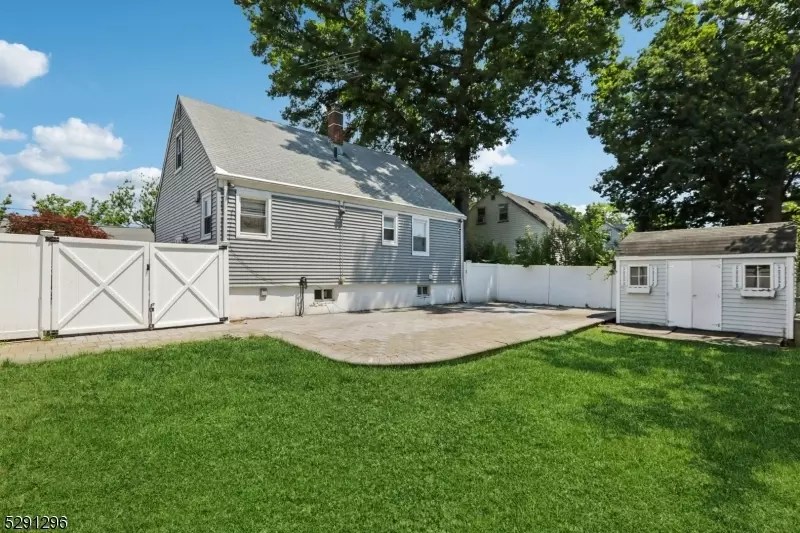 310 Stockton Ave, Roselle, NJ 07203 32 Photos Movoto