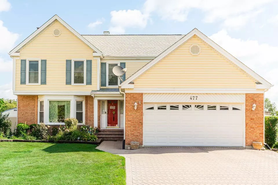 477 Springwood Dr, Roselle, IL 60172 35 Photos Movoto