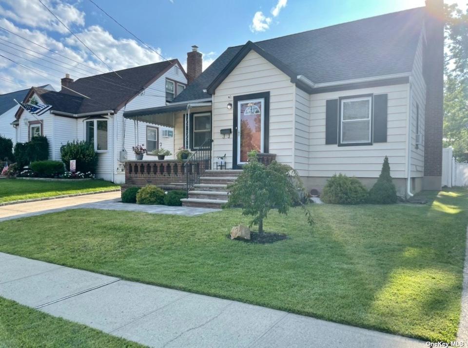 158 Jefferson St, Franklin Square, NY 11010 1 photo MLS 3335118