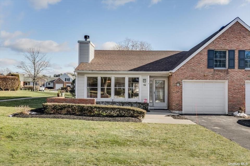 79 Hearthside Dr 79, Mount Sinai, NY 11766 28 Photos MLS 3369374