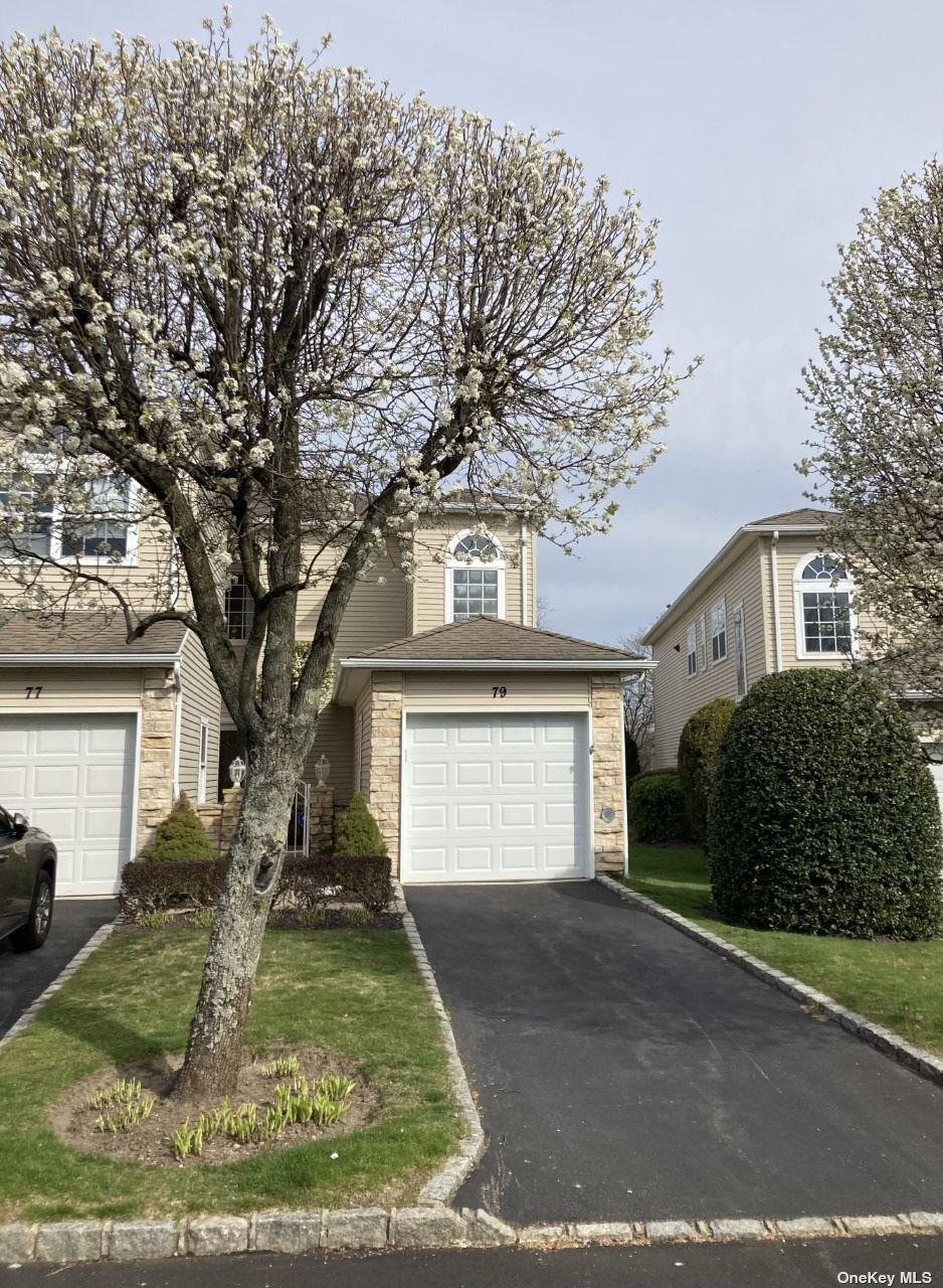 79 Windwatch Dr 79, Hauppauge, NY 11788 24 Photos Movoto