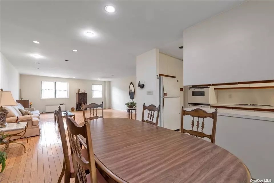 9 Everit Ave A1011, Hewlett, NY 11557 22 Photos Movoto