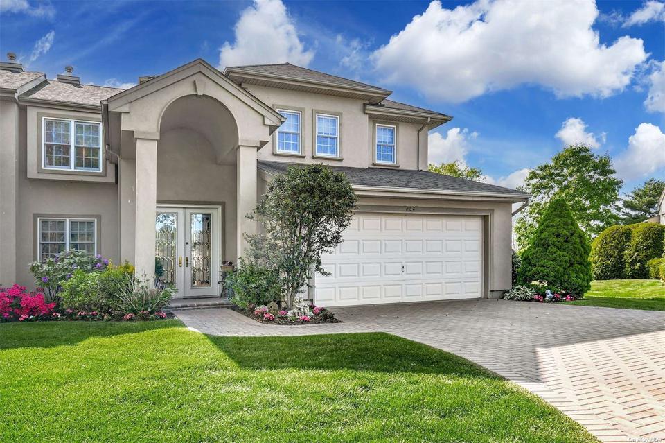 268 Altessa Blvd 268, Melville, NY 11747 1 photo Movoto