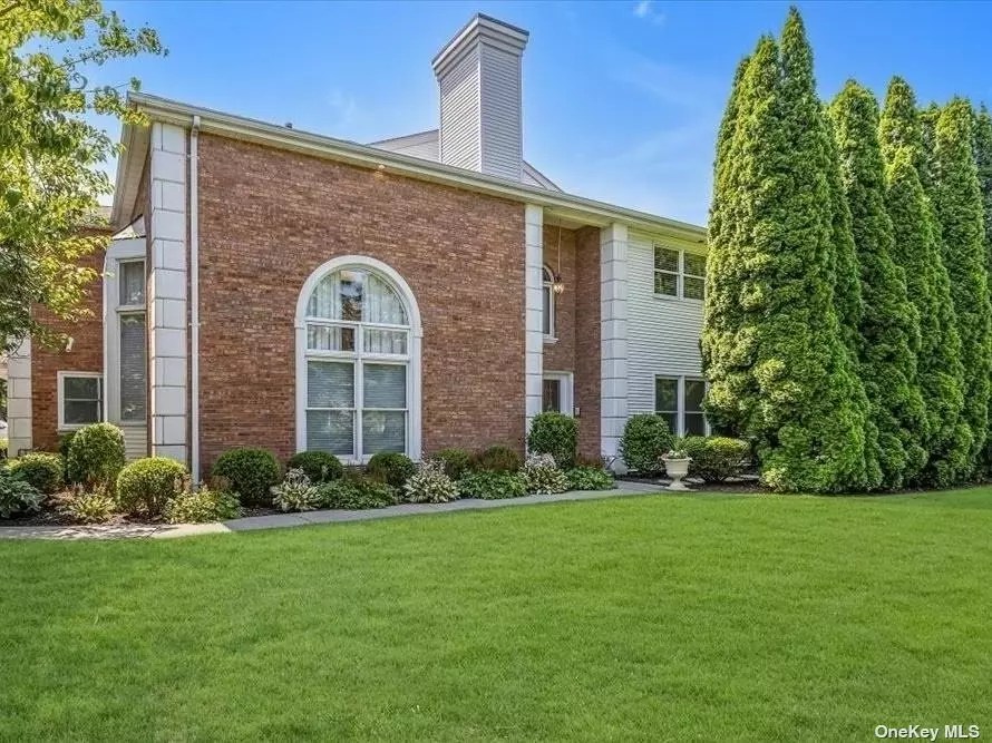 51 Hamlet Dr 51, Commack, NY 11725 25 Photos Movoto