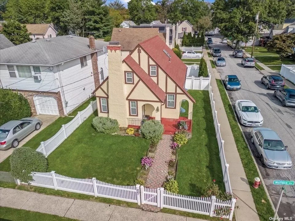 947 Wallace Ave, Baldwin, NY 11510 33 Photos Movoto