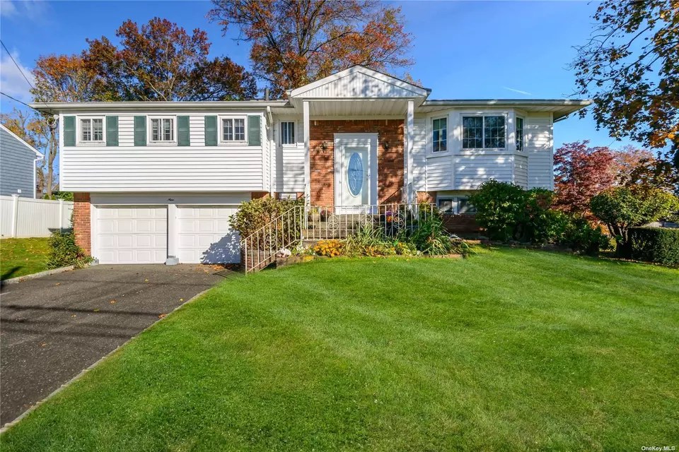 9 Duke Pl, Glen Cove, NY 11542 21 Photos Movoto