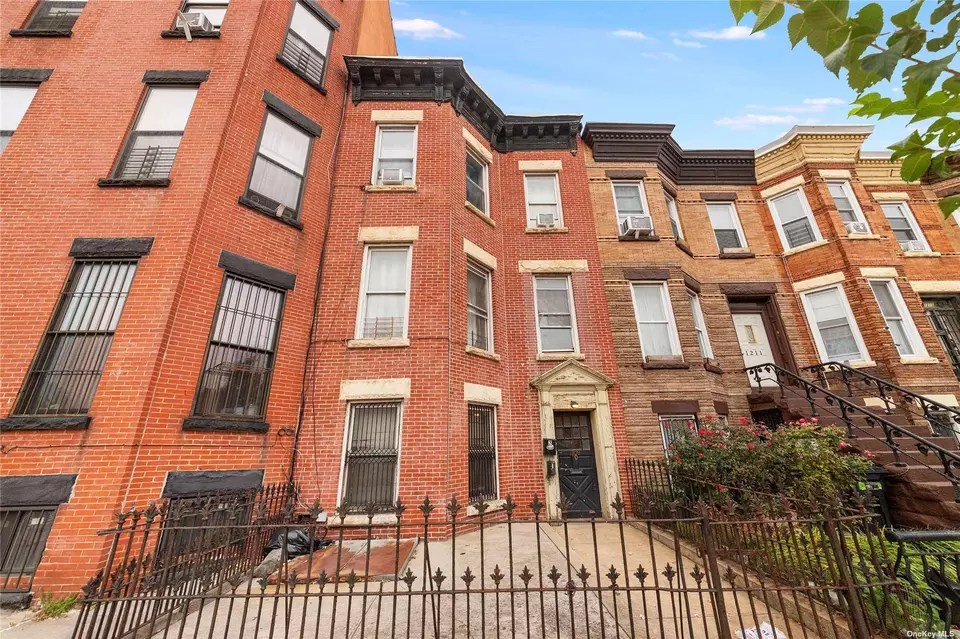 1209 Herkimer St, Brooklyn, NY 11233 4 Photos Movoto