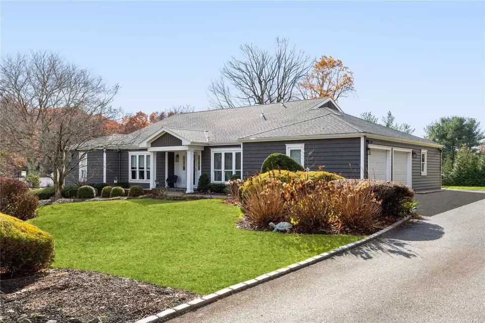 221 Baird Ct, Woodbury, NY 11797 20 Photos Movoto