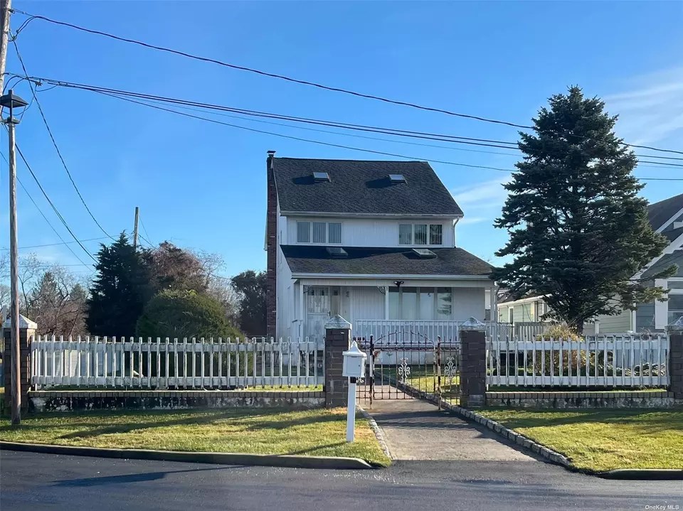 5 Grandview Dr, Shirley, NY 11967 29 Photos Movoto