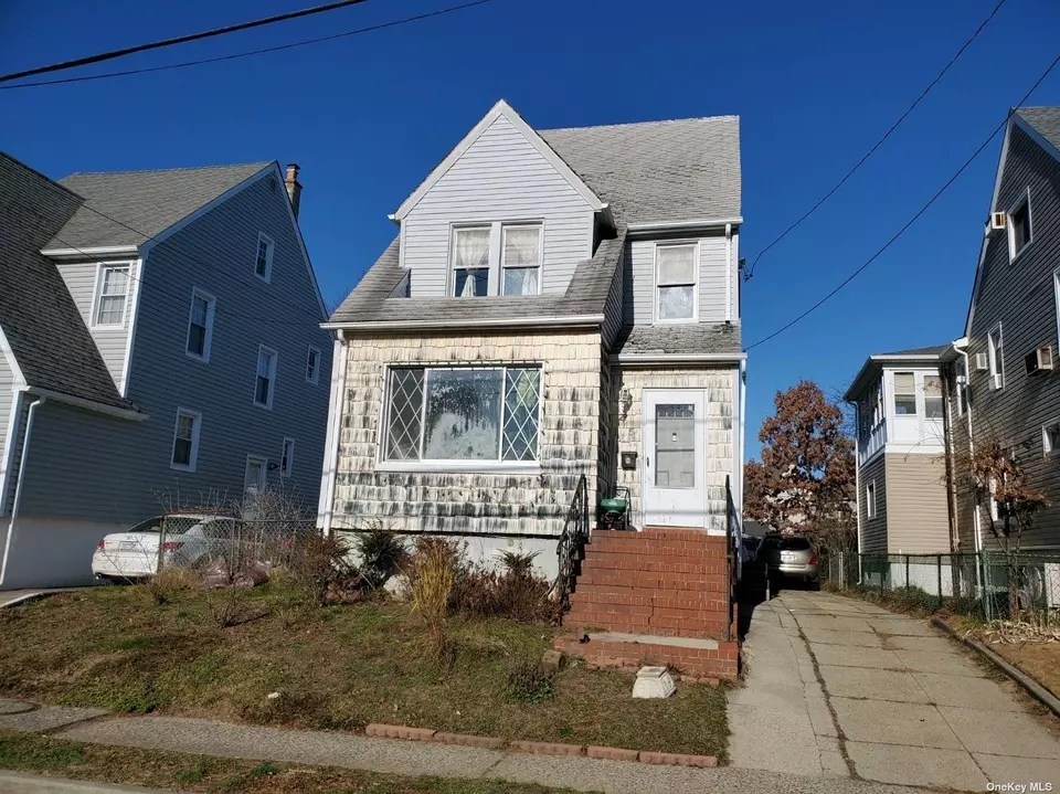 45 Munro Blvd, Valley Stream, NY 11581 Movoto