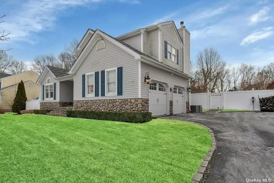 26 Debragga Ave, East Moriches, NY 11940 23 Photos Movoto