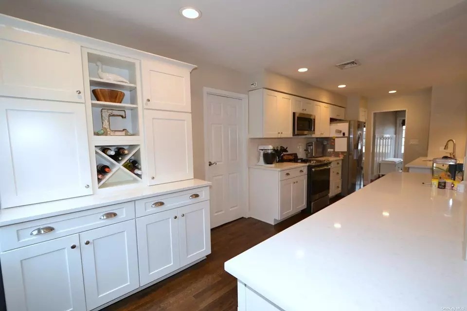 149 Barton Ln, Bayport, NY 11705 Movoto