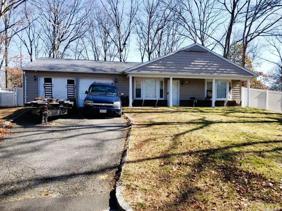 144 Sequoia Dr, Coram, NY 11727 31 Photos Movoto