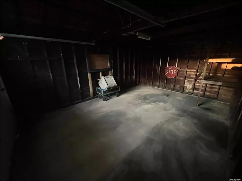 13 Garden Blvd, Hicksville, NY 11801 20 Photos Movoto