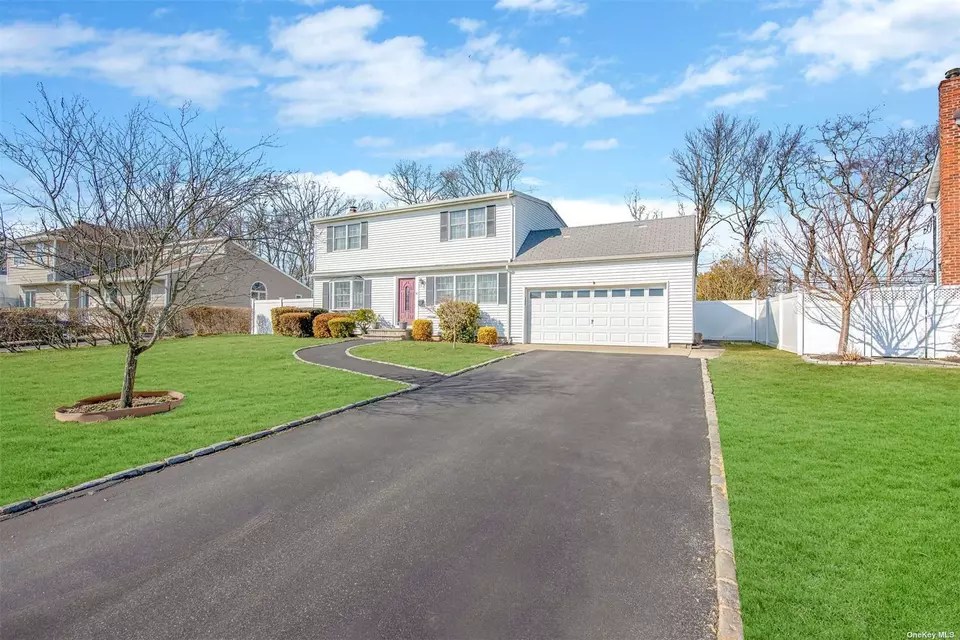 41 Astor Ct, Commack, NY 11725 35 Photos Movoto