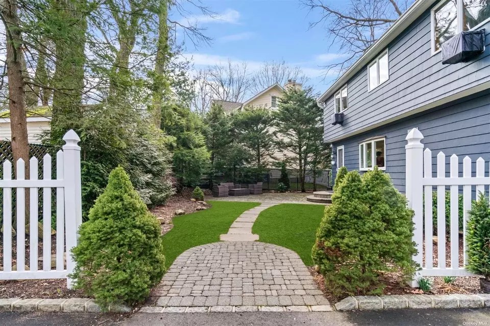 57 Cold Spring Hills Rd, Huntington, NY 11743 25 Photos Movoto