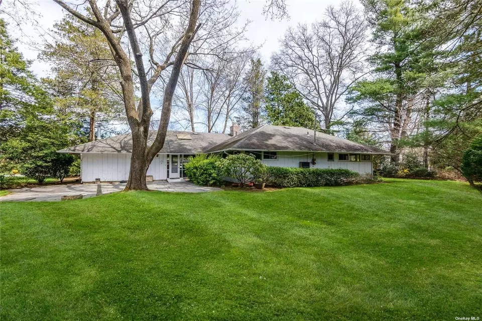 24 Horseshoe Ln, Roslyn Heights, NY 11577 25 Photos Movoto