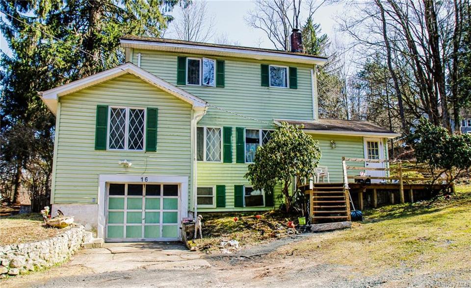 16 Upper Ferndale Rd, Liberty, NY 12754