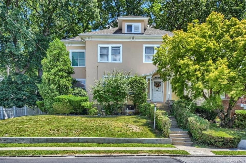 140 Van Cortlandt Park Ave, Yonkers, NY 10705 22 Photos MLS