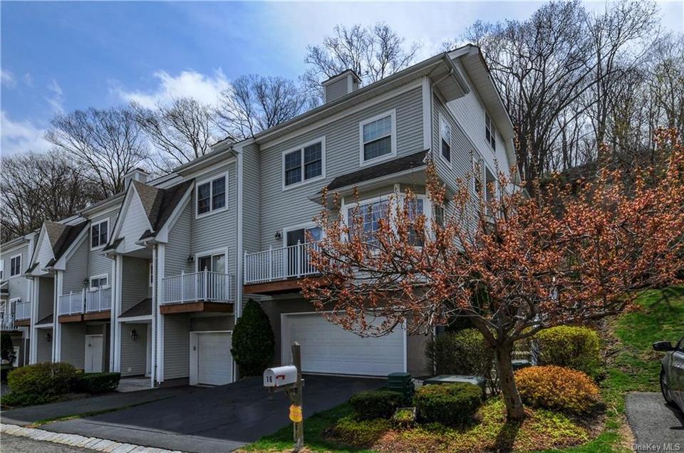 16 Crystal Hill Dr, Pomona, NY 10970 30 Photos MLS 6207595 Movoto