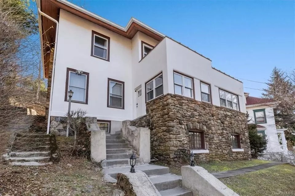 20 Rockledge Rd, White Plains, NY 10603 24 Photos Movoto