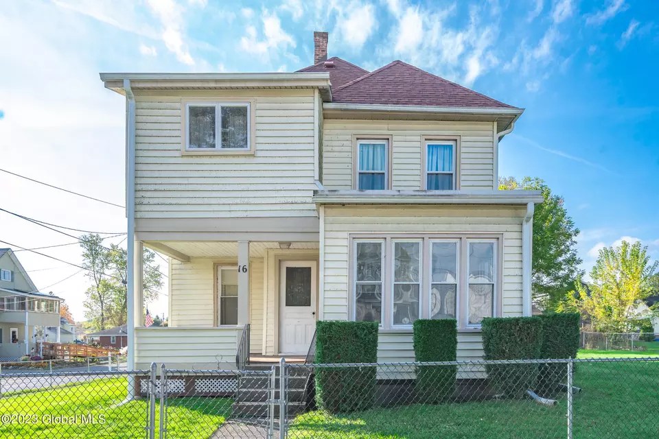 16 Hemstreet Ave, Mechanicville, NY 12118 32 Photos Movoto