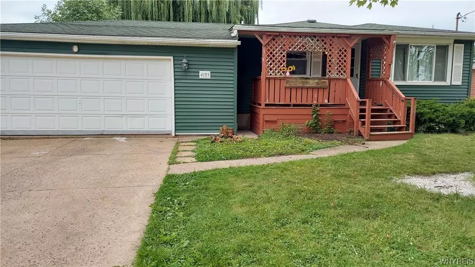 4189 Robin Ln, Hamburg, NY 14075 16 Photos Movoto