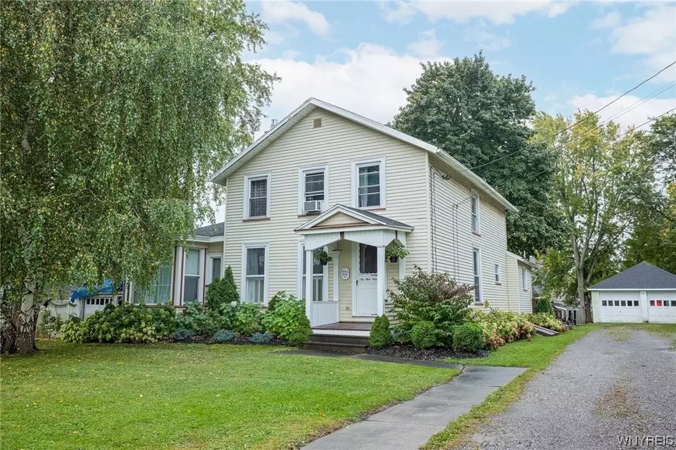 6 W Main St, Pembroke, NY 14036 34 Photos Movoto