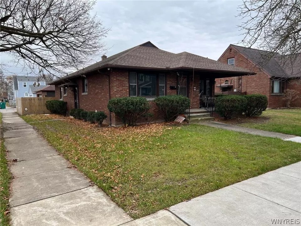 2259 Willow Ave, Niagara Falls, NY 14305 32 Photos Movoto