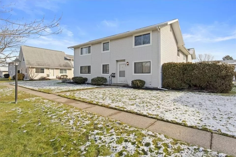 531 Eastbrooke Ln, Rochester, NY 14618 24 Photos Movoto