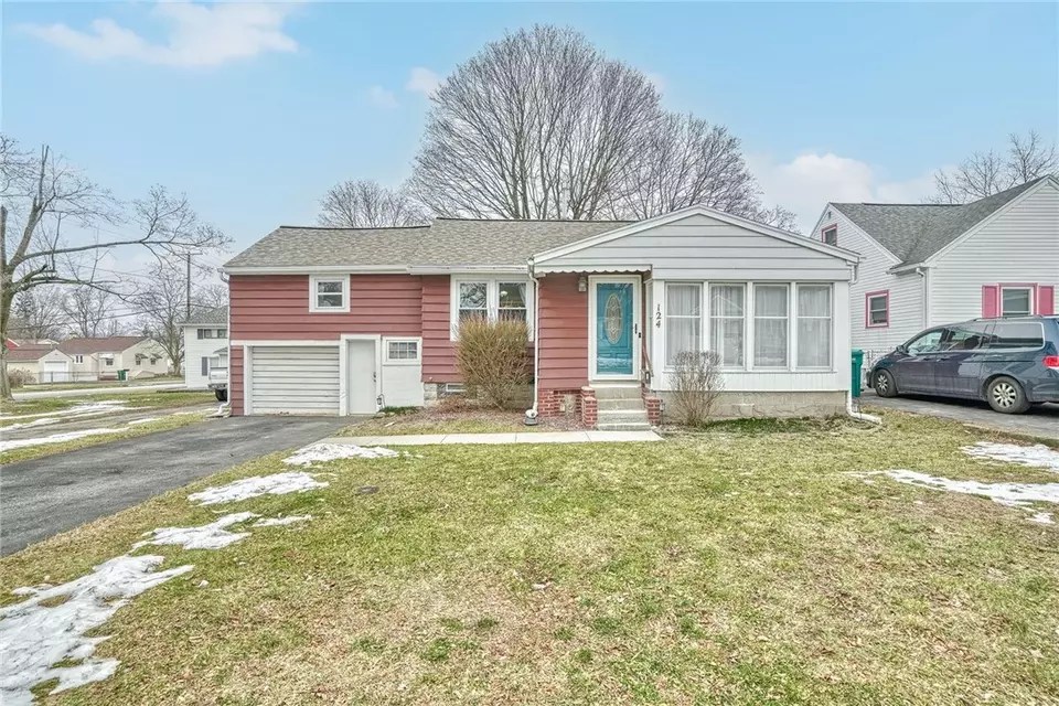 124 Brayton Rd, Greece, NY 14616 20 Photos Movoto