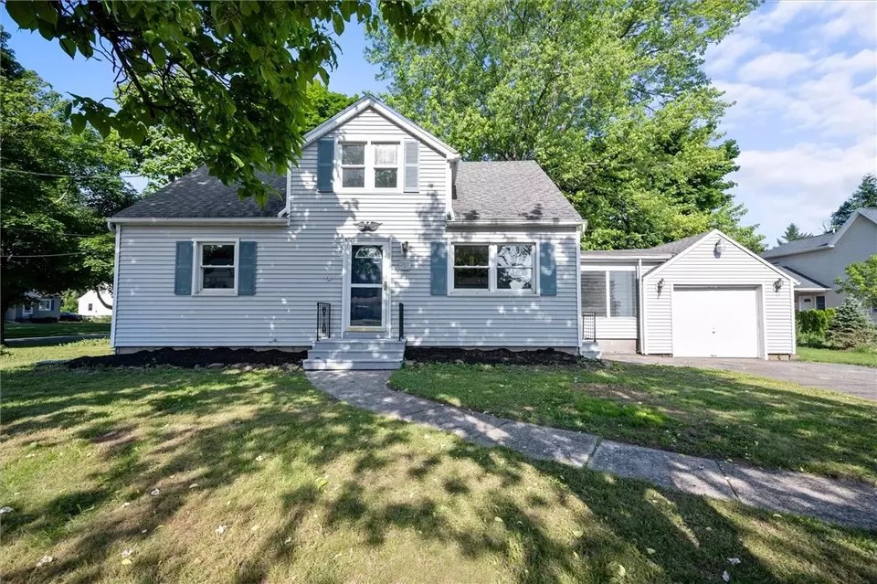 207 Fetzner Rd, Greece, NY 14626 50 Photos Movoto