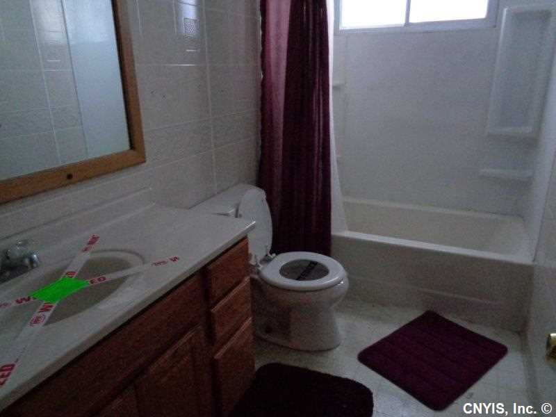 14 Harris St, Fulton, NY 13069 MLS S345576 Movoto