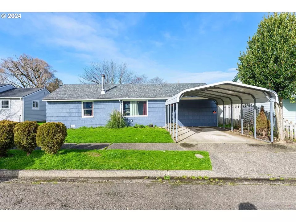 1076 Noble Ave, Coos Bay, OR 97420 21 Photos Movoto