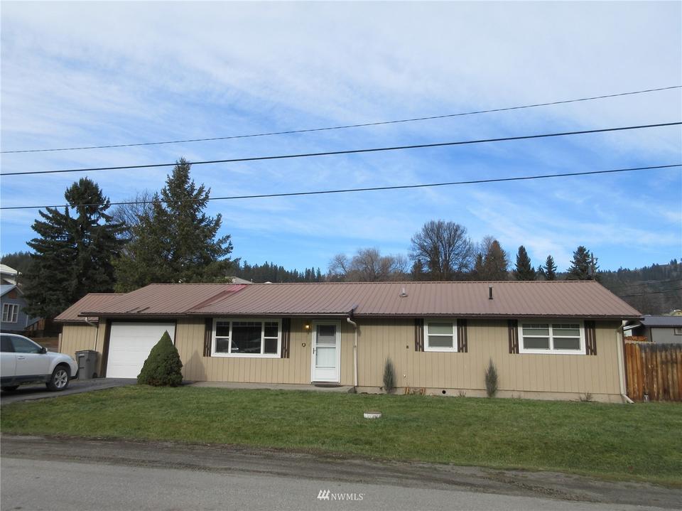 424 E 6th St, Republic, WA 99166 1 photo Movoto