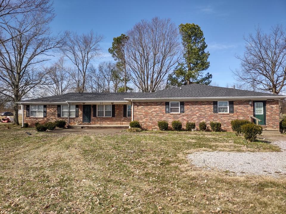 175 N Main St, Pembroke, KY 42266 13 Photos MLS 2356253 Movoto