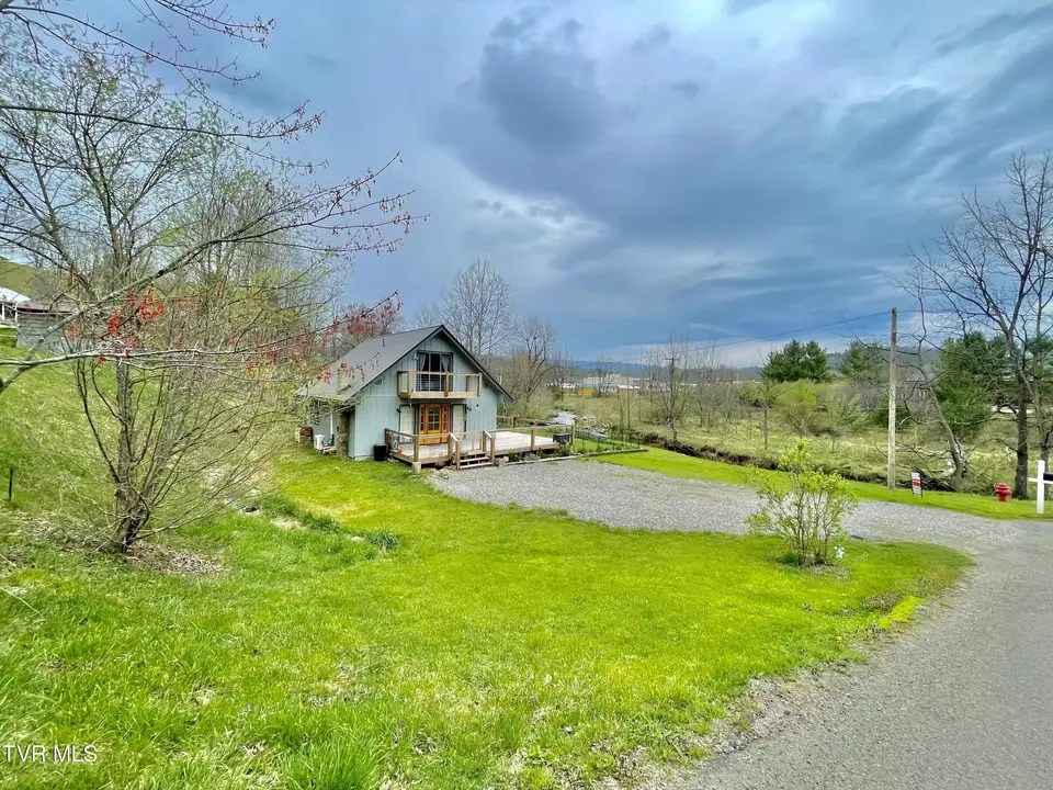 348 Atwood Street Mountain City Tn 37683, Mountain City, TN 37683 33