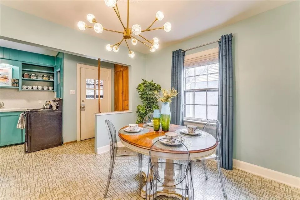 633 S Broadview, Wichita, KS 67218 22 Photos Movoto