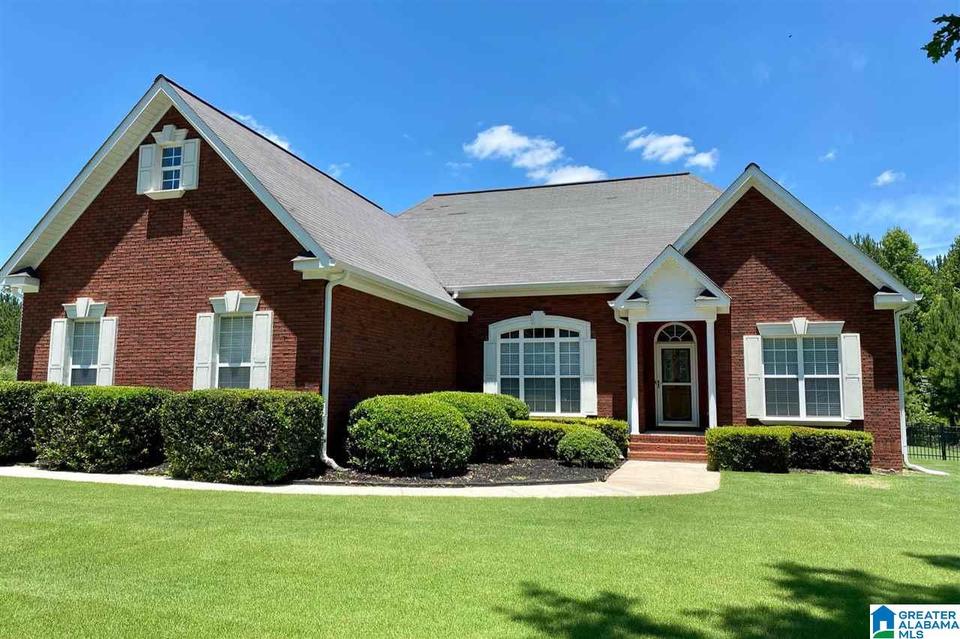 302 Liberty Ln, Anniston, AL 36207 50 Photos MLS 1289859 Movoto