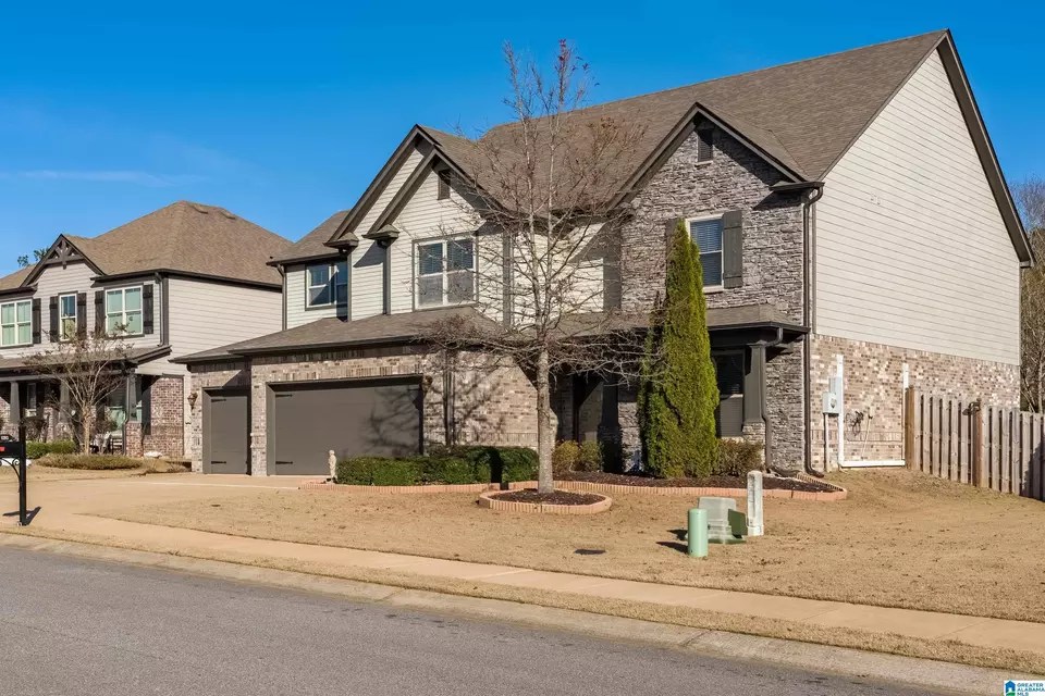 1080 Riviera Dr, Calera, AL 35040 39 Photos Movoto